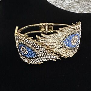 Elegant Gold and Blue Crystal Bracelet